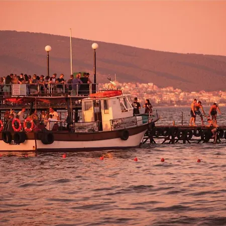 Grand Kamelia B 2,8 Large Sunny סאני ביץ'