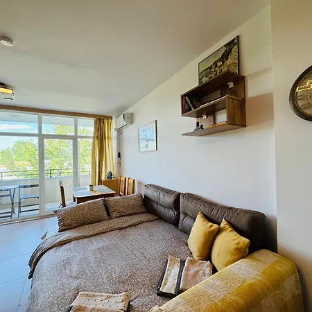 Grand Kamelia B 2,8 Large Sunny * Sunny Beach