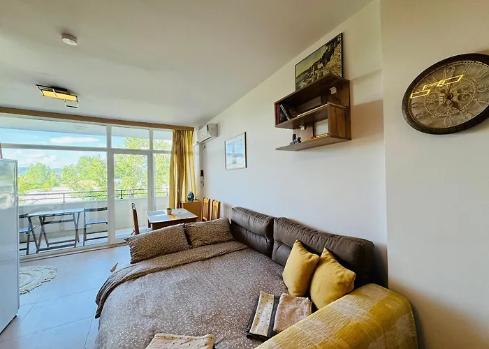 Grand Kamelia B 2,8 Large Sunny * Slantchev Briag